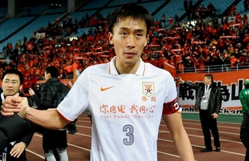 NBA第一球痴！塔图姆穿保护靴+水下训练，连出席婚礼都要训练（NBA头号训练狂！塔图姆穿护靴做水下训练，参加婚礼也不忘加练）