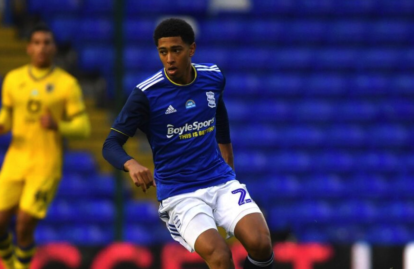 半场战报：维罗纳0-1帕尔马，马特奥-佩莱格里诺破门（半场简报：帕尔马1-0领先维罗纳，马特奥-佩莱格里诺建功）