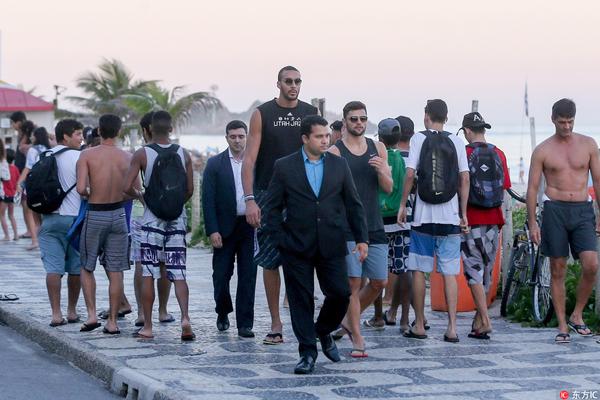 跟队：国米给比萨75万欧就能取消阿金桑米罗的买断权（队记：国米支付75万欧即可撤销比萨对阿金桑米罗的买断权）