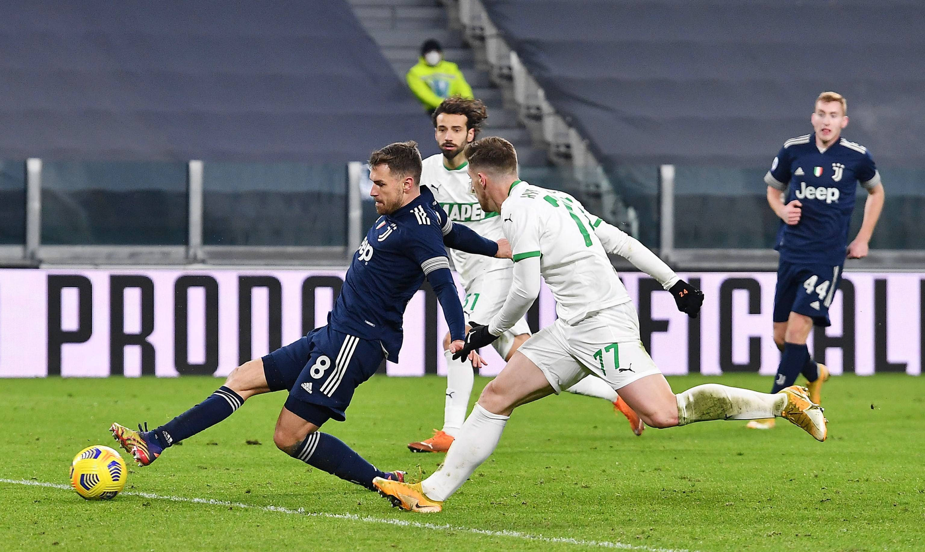 都体：弗拉泰西和阿切尔比寻求更多出场机会，后者想踢世界杯（都体：弗拉泰西、阿切尔比寻求增加出场时间，阿切尔比盼出战世界杯）