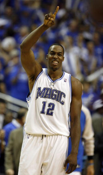 欧冠连场进球+斯帅赏识，米体：尤文正积极寻求与麦肯尼续约（米体：欧冠连场破门获斯帅认可，尤文正推进与麦肯尼续约）